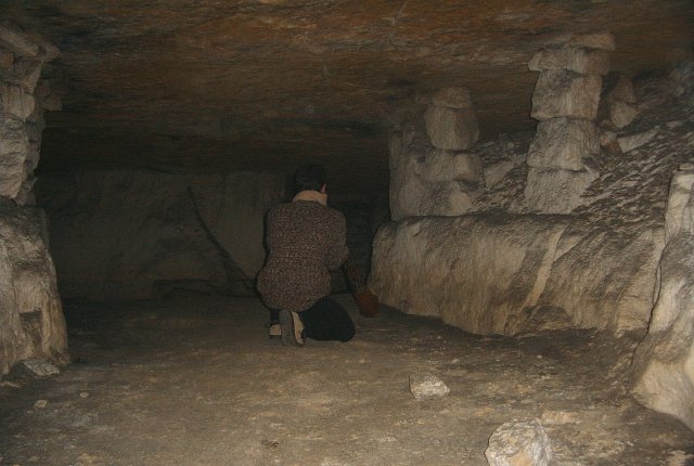 Vince à la base il était dans le noir tout seul mais bon si j'avais pris la photo sans le flash, finalement on l'aurait pas vu !