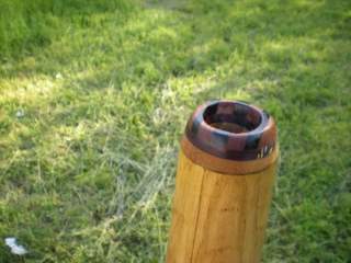 pour l'embouchure j'ai utilisé de l'ébène du sipo,du pallissandre et un autre bois don je ne me souvient plus... =)